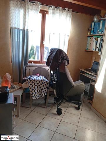 Maison à ABREST, 03200 - 5 pièces 90m²