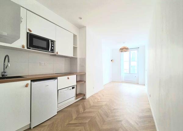 Studio, rénové - Bastille