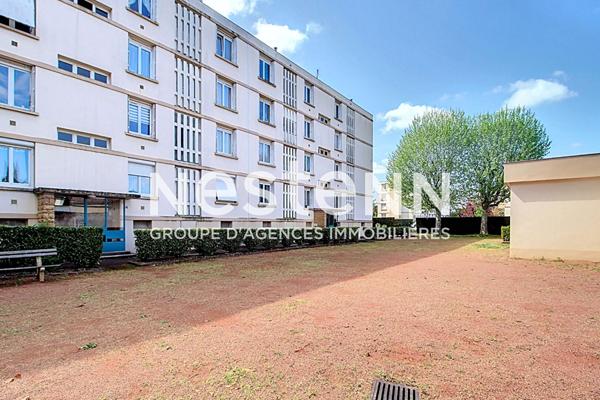 Appartement Type 4 pièces Traversant Moderne avec 2 chambres et un balcon - 69500 BRON