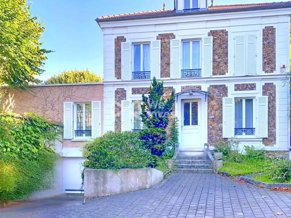Maison 1890 de 183m² avec jardin 639m² et terrasse 65m²