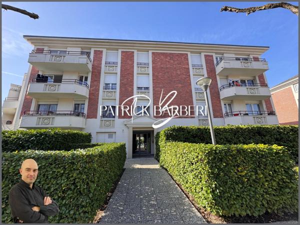 Emplacement idéal proche toutes commodités et proximité du RER ligne A!