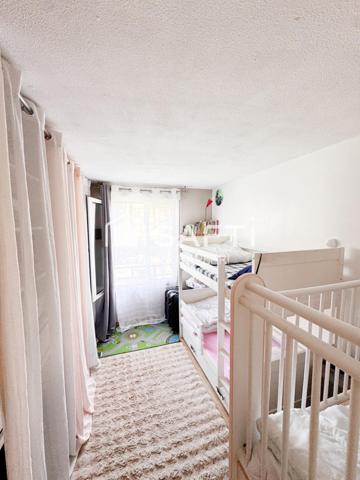 Emplacement idéal proche toutes commodités et proximité du RER ligne A!