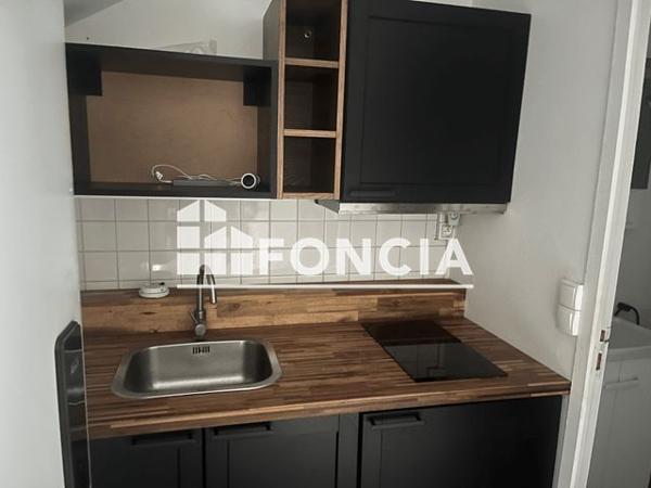 Location Appartement 2 pièces 35 m² - 33 RUE JEAN MOULIN Charleville Mezieres 08000