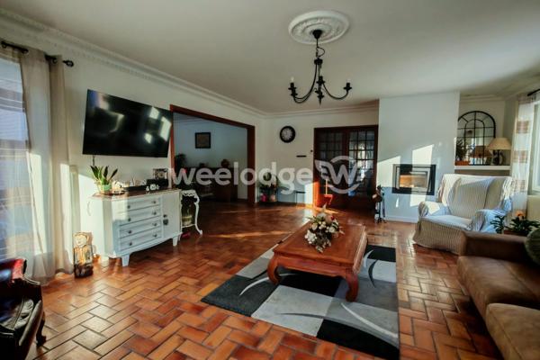 Maison à vendre 10 pièces de 261,85 m² à Auchel