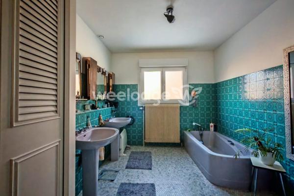 Maison à vendre 10 pièces de 261,85 m² à Auchel