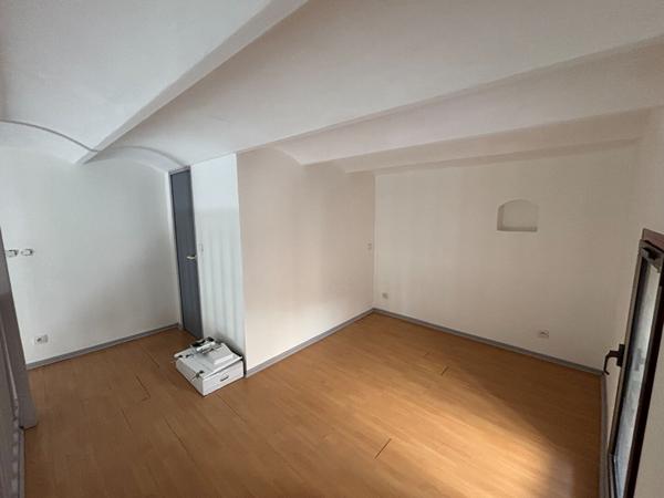 APPARTEMENT T2 RENOVE 48M² EN RDC ISLE SUR LA SORGUE