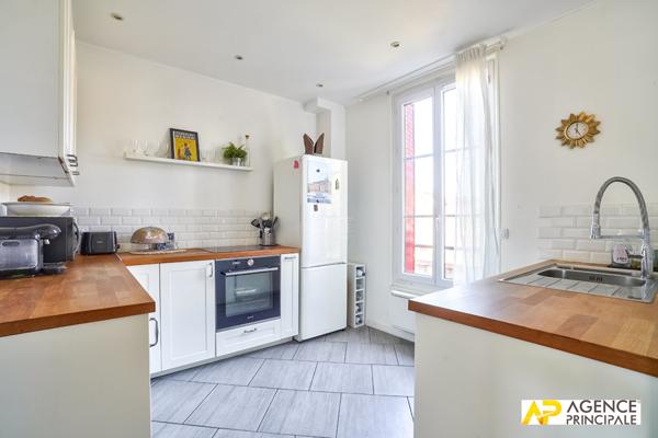 Maison Quartier Saint-Nicolas 104 m2 €599 000 ** - Référence 12858