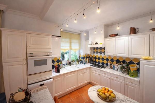 Maison de 268 m² avec piscine, terrain de 3000 m²