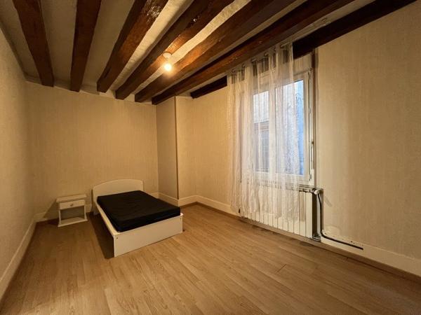 Maison à louer 835 € CC Château-Renault 4 p 105 m² DPE D