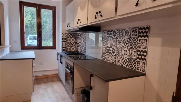 Appartement à louer 480 € CC AUBIN 3 p 69 m² DPE C