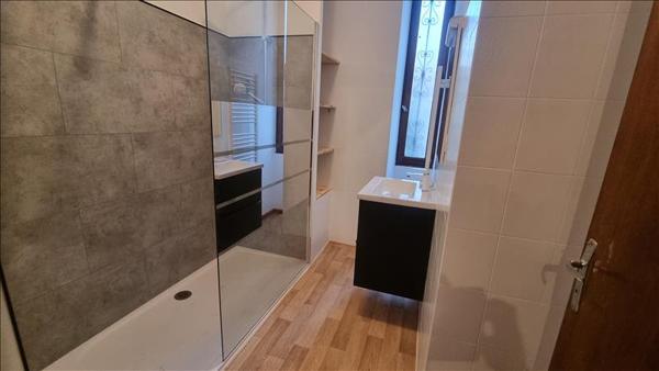 Appartement à louer 480 € CC AUBIN 3 p 69 m² DPE C