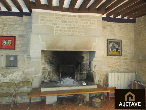 Manoir de caractère à Alençon sur 3.5 hectares, fenêtres à meneaux, maison d'amis, 6 chambres , Alencon