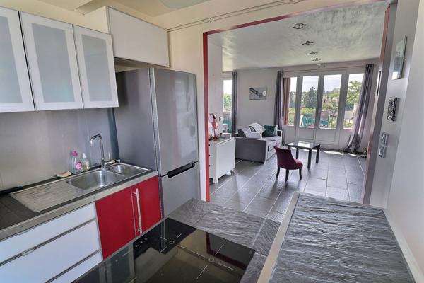 Appartement Le Mesnil Le Roi 4 pièce(s) 69.11 m2