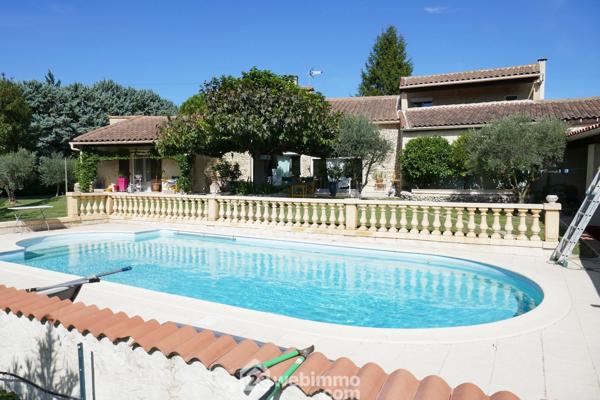 Villas 209 m² à GRAVESON 13690