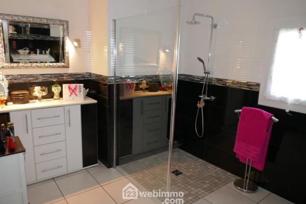 Villas 209 m² à GRAVESON 13690