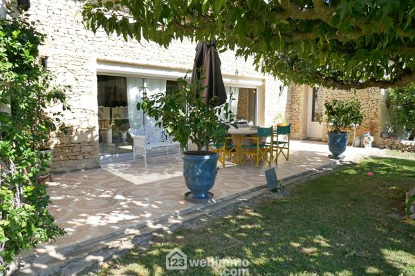 Villas 209 m² à GRAVESON 13690