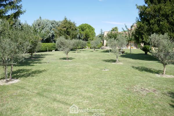 Villas 209 m² à GRAVESON 13690