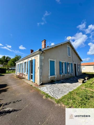 MAISON DE CARACTÈRE AVEC SES DÉPENDANCES ET SON TERRAIN