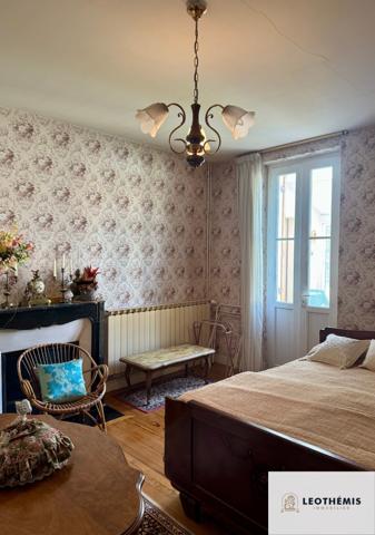 MAISON DE CARACTÈRE AVEC SES DÉPENDANCES ET SON TERRAIN