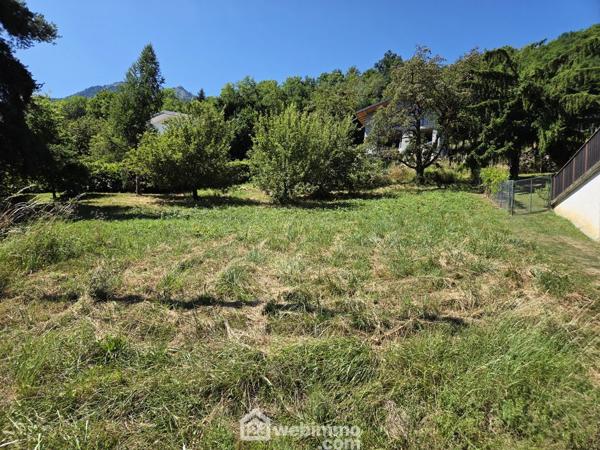 Terrain constructible 518 m² à Mercury 73200