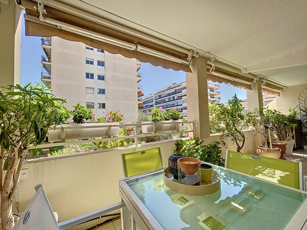 EXCLUSIVITE CANNES - BASSE CALIFORNIE : 3P 86M² AVEC PROFONDE TERRASSE ET PARKING SOUS SOL !!
