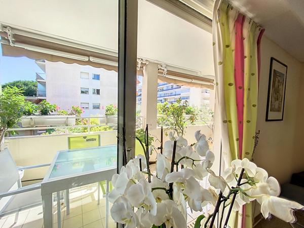 EXCLUSIVITE CANNES - BASSE CALIFORNIE : 3P 86M² AVEC PROFONDE TERRASSE ET PARKING SOUS SOL !!