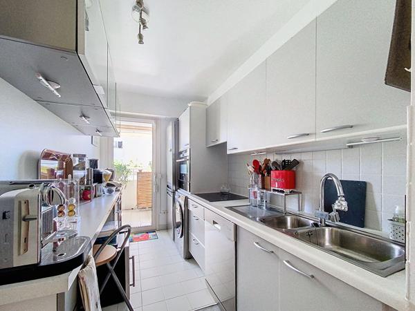 EXCLUSIVITE CANNES - BASSE CALIFORNIE : 3P 86M² AVEC PROFONDE TERRASSE ET PARKING SOUS SOL !!