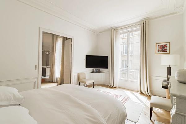 Appartement Paris 7e - ÉCOLE MILITAIRE / AVENUE BOSQUET