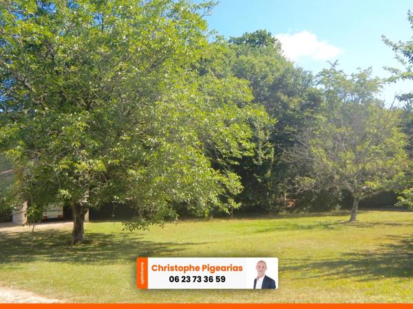 Terrain à bâtir situé à 10 minutes environ de PERIGUEUX.