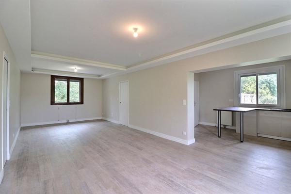 Maison individuelle T5 de 105 m² avec sous-sol et garage - Lescure-d'Albigeois