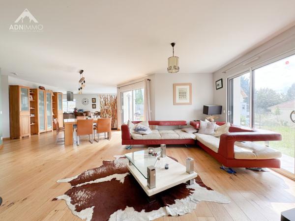 Chevry (01170) Maison 6 Pièces 280 m2