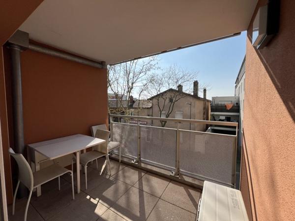 Appartement à vendre |                                       Vaulx-en-Velin |                                        2 pièces  |  42 m²