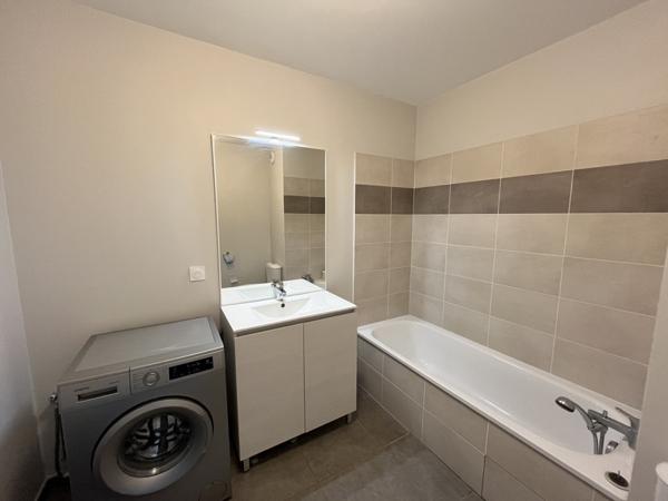 Appartement à vendre |                                       Vaulx-en-Velin |                                        2 pièces  |  42 m²
