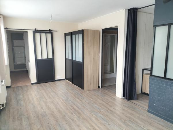Appartement
                                                                                                                                                                                                                                                                                                                        2 pièce(s)                                                                                                                                                                                                          1 chambre(s)                                                                                                                                                                                                          35  m²