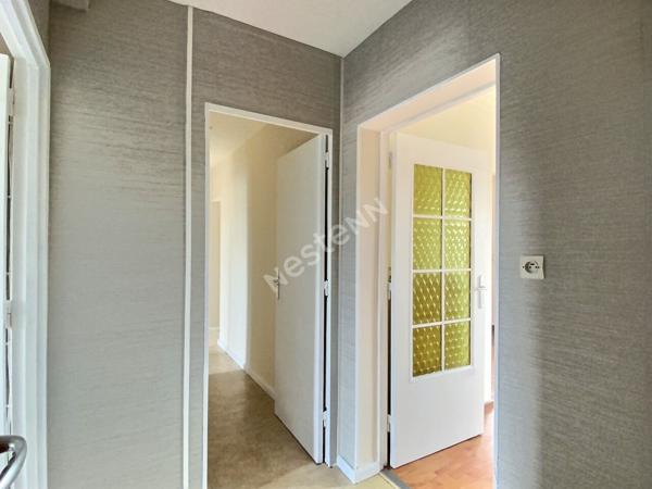 Appartement Saint Avold -2 Chambres - 75.31 m2 - Proche commerces et écoles