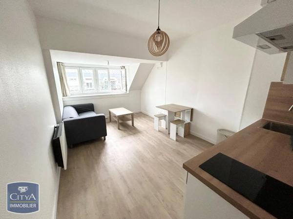 Appartement à louer 2 pièces 28m² Valenciennes (59300)
