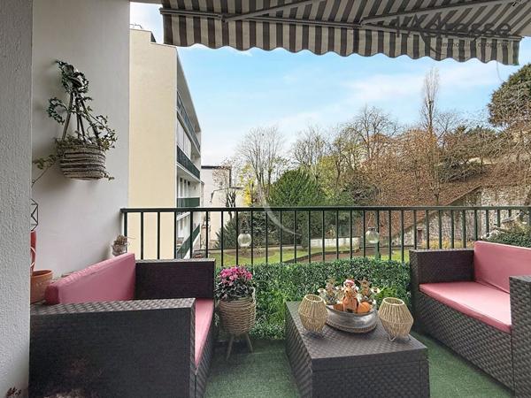 PUTEAUX/ Appartement 2 pièces 54m² - 1 Balcon de 5m² et 1 Cave