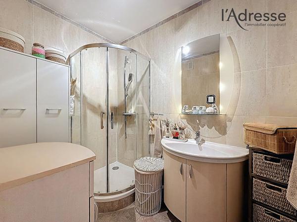 PUTEAUX/ Appartement 2 pièces 54m² - 1 Balcon de 5m² et 1 Cave