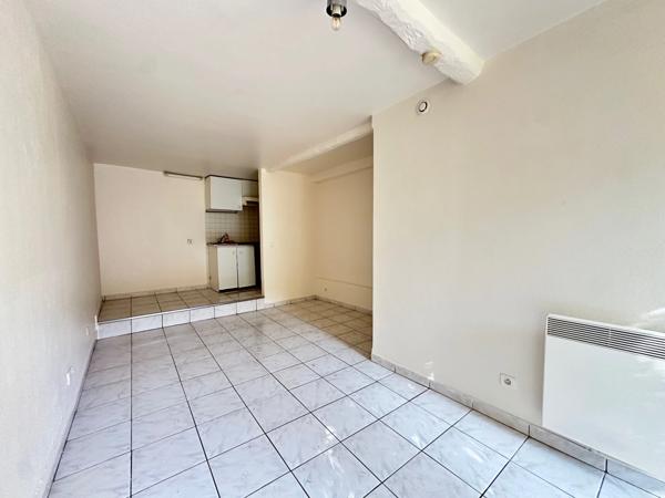 A VENDRE Studio de 24 m2 au rez-de-chaussée avec terrasse - PALAISEAU (91)