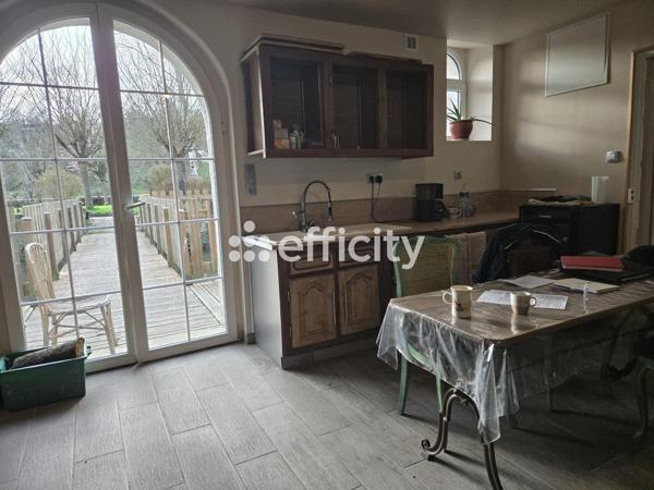 Maison 12 pièces - 284 m²