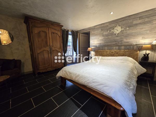 Maison 12 pièces - 284 m²