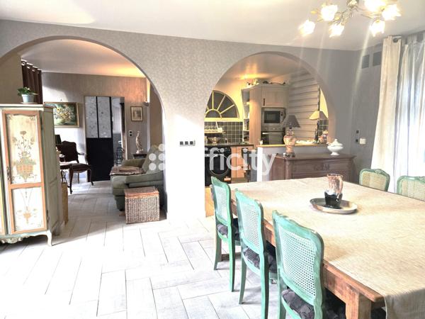 Maison 12 pièces - 284 m²