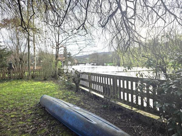 Maison 12 pièces - 284 m²