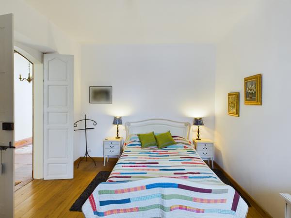 Puymirol (47270) Proche Agen, Grande Maison au village avec 4 chambres, 2 Jardins et vue sur campagne