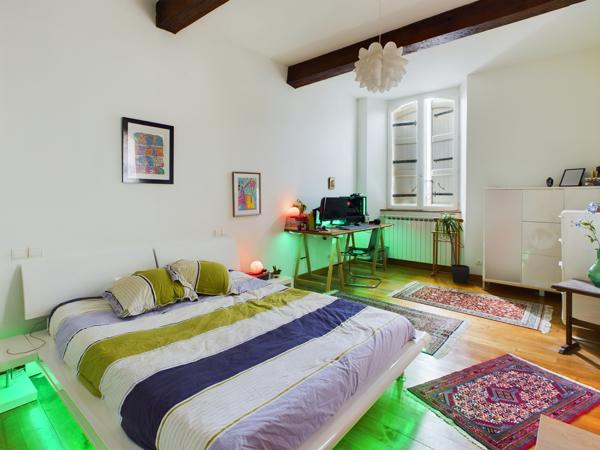 Puymirol (47270) Proche Agen, Grande Maison au village avec 4 chambres, 2 Jardins et vue sur campagne