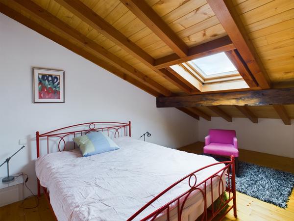 Puymirol (47270) Proche Agen, Grande Maison au village avec 4 chambres, 2 Jardins et vue sur campagne