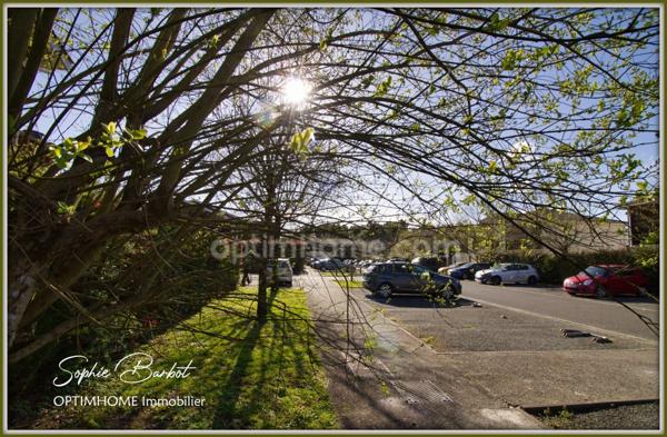 EXCLUSIVITE - Biganos Lac Vert - Appartement studio avec jardinet et parking à vendre avec locataire en place