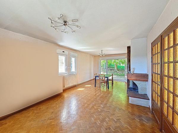 À Vendre_Maison semi mitoyenne 165m² Vandoeuvre les Nancy_Quartier Haut de Penoy_4 Chambres_espaces bureaux pièces de vie_terrasse_jardin_sous sol complet_garage_buanderie_atelier