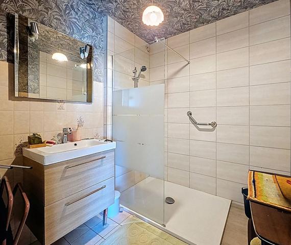 À Vendre_Maison semi mitoyenne 165m² Vandoeuvre les Nancy_Quartier Haut de Penoy_4 Chambres_espaces bureaux pièces de vie_terrasse_jardin_sous sol complet_garage_buanderie_atelier