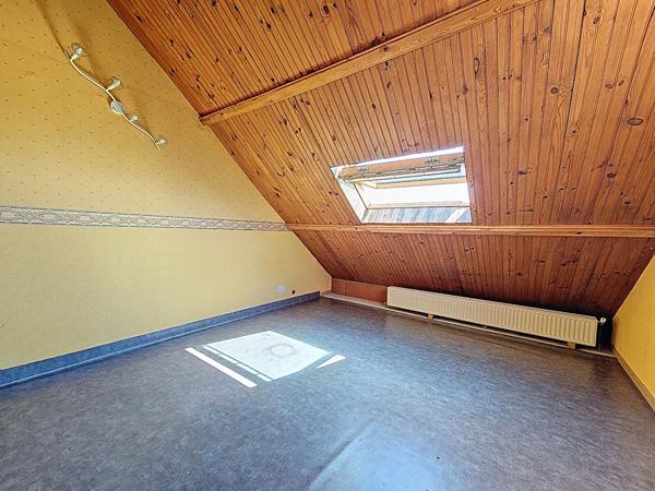 À Vendre_Maison semi mitoyenne 165m² Vandoeuvre les Nancy_Quartier Haut de Penoy_4 Chambres_espaces bureaux pièces de vie_terrasse_jardin_sous sol complet_garage_buanderie_atelier